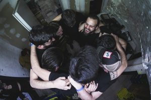 Como todos sabéis desde hace unos años está muy de moda un estilo de música denominada "indie". También en esto Valladolid cuenta con muy buenos grupos. Uno de ellos es OCTUBRE POLAR, al que disfrutamos el pasado sábado en la Sala Black Pearl.